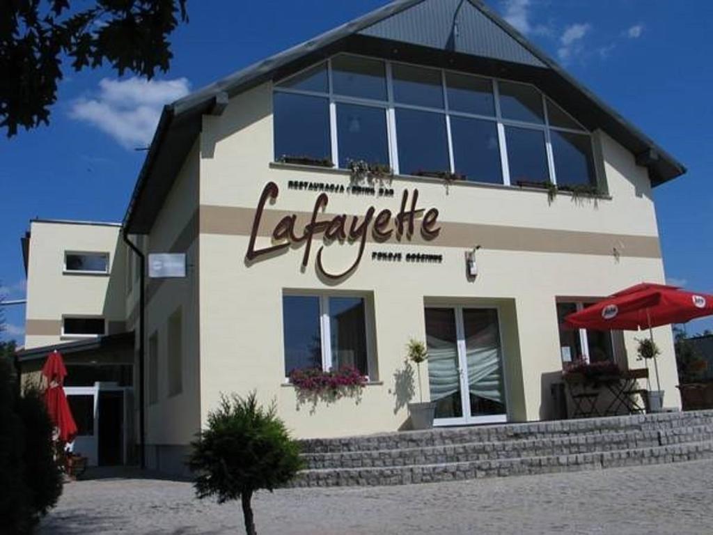 Restauracja Lafayette Pokoje Goscinne Zelow Bagian luar foto